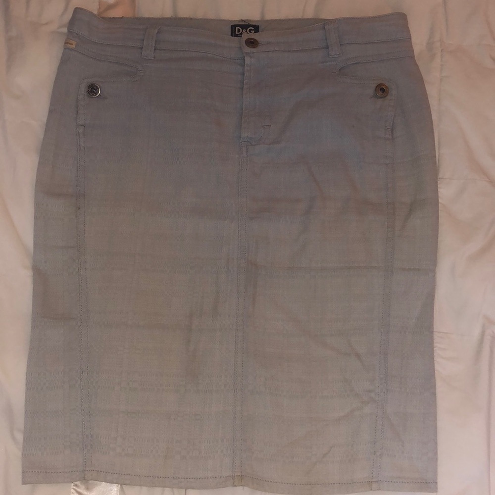 Dolce Gabbana Distressed Slightly Stretchy Front-Zip Light Denim Skirt
